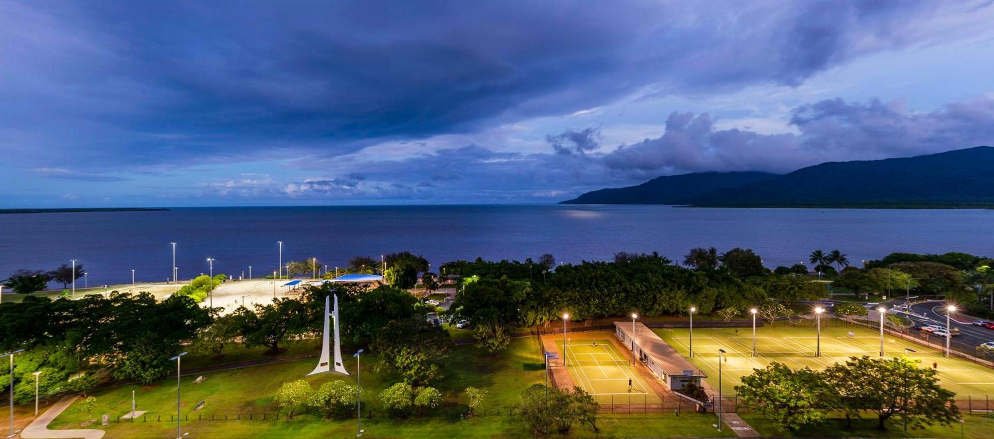 Rydges Esplanade Resort Cairns Esterno foto